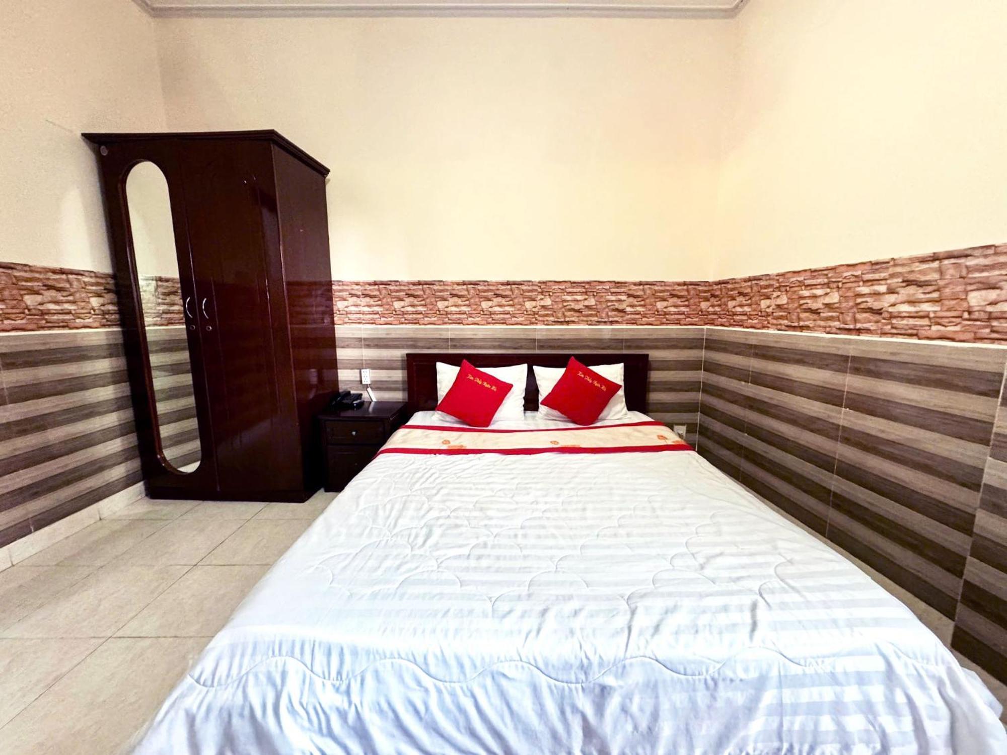 Kim Thuy Ngan Ha Hotel Can Tho Buitenkant foto