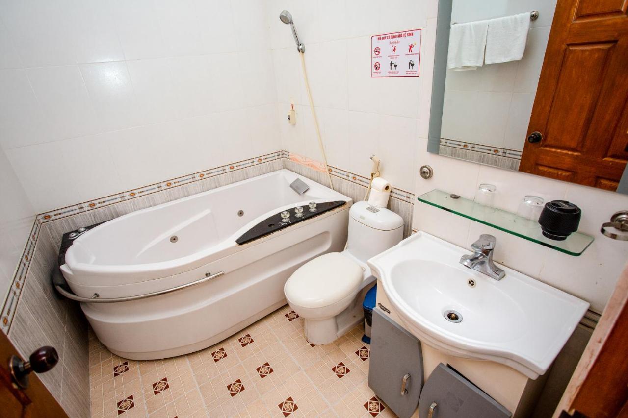 Kim Thuy Ngan Ha Hotel Can Tho Buitenkant foto